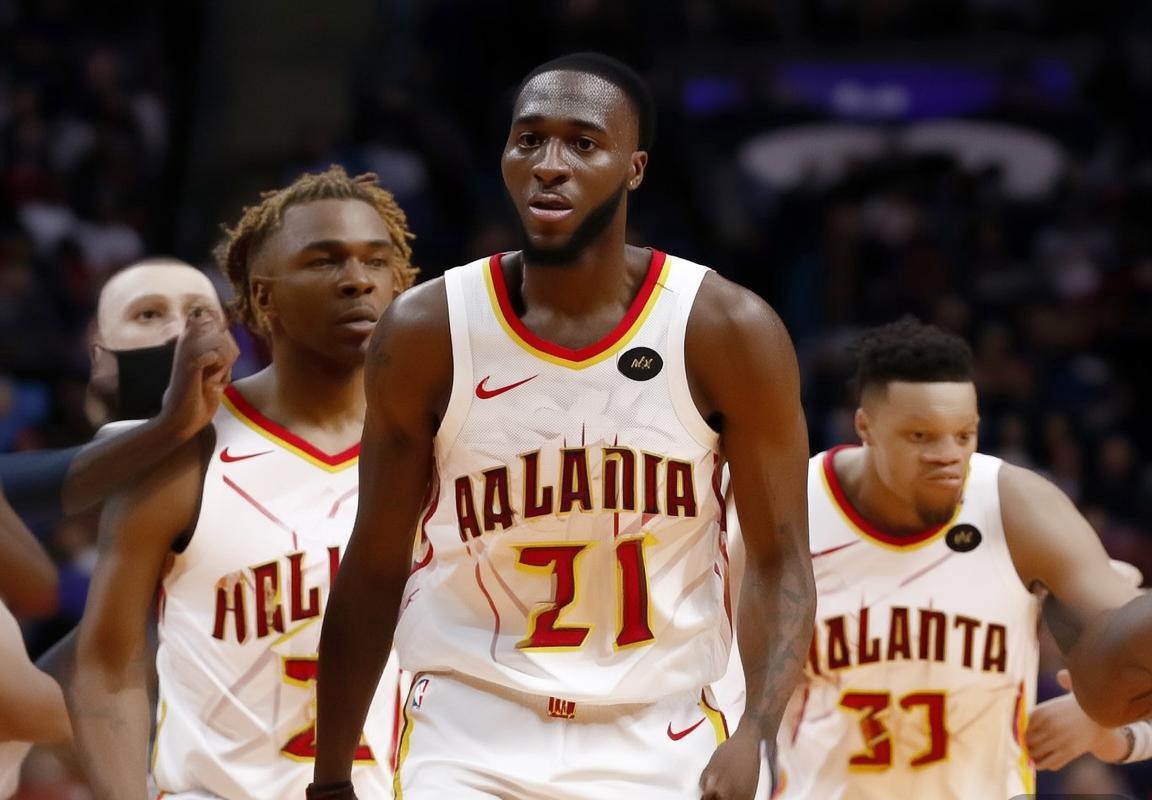 特雷·杨缺阵德章泰·穆雷砍三双 老鹰力克奇才展现团队韧性